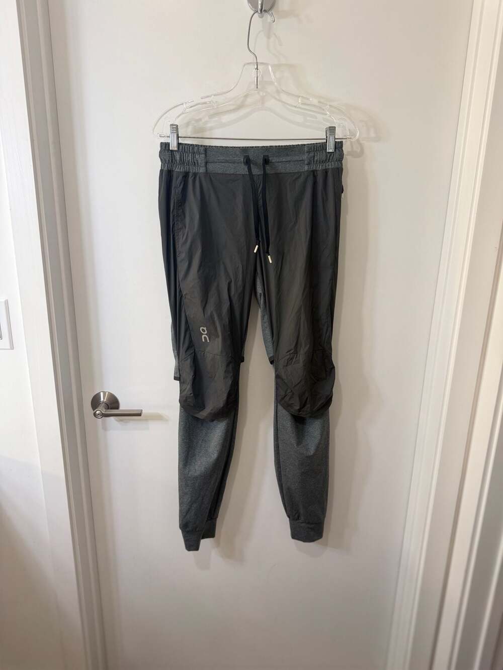 On Running Performance Running Pants in Shadow/Grey